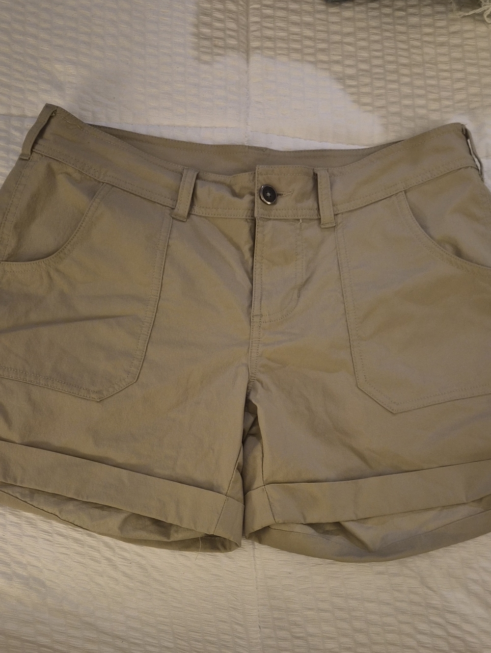 The North Face Women's Tan Roll-Cuff Bermuda Shorts sz 8